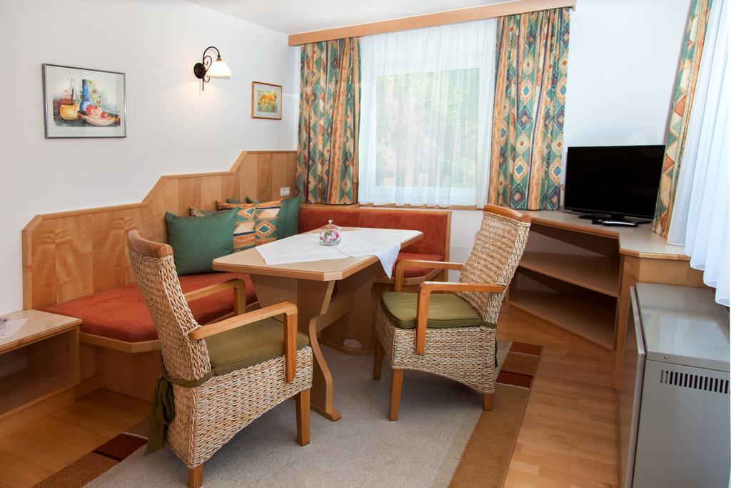 Gastehaus Frischhut Otel Nassereith Dış mekan fotoğraf